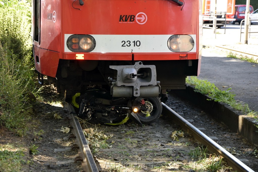 VU Roller KVB Bahn Koeln Luxemburgerstr Neuenhoefer Allee P016.JPG - Miklos Laubert